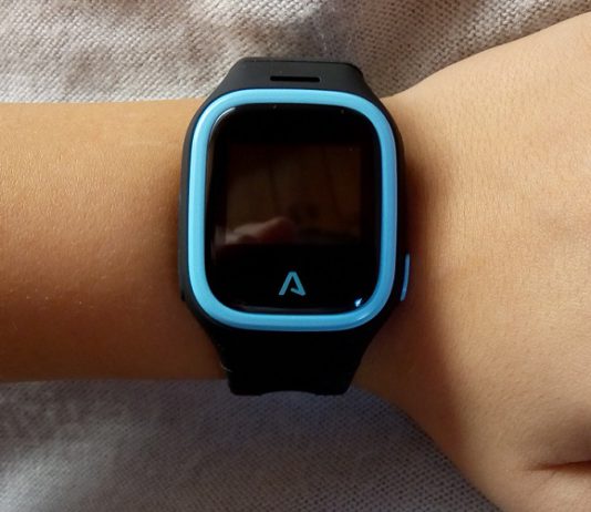 LAMAX WatchY – zůstaňte ve spojení s dětmi