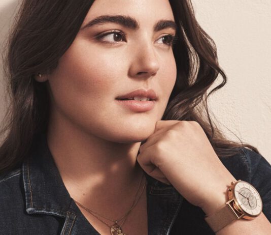 Fossil uvedl hybridní chytré hodinky Hybrid HR
